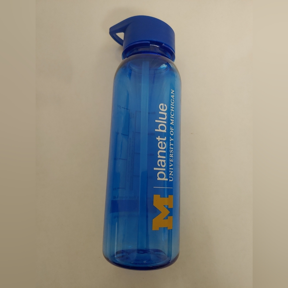 24 Oz. Plastic Water Bottle By Garyline
